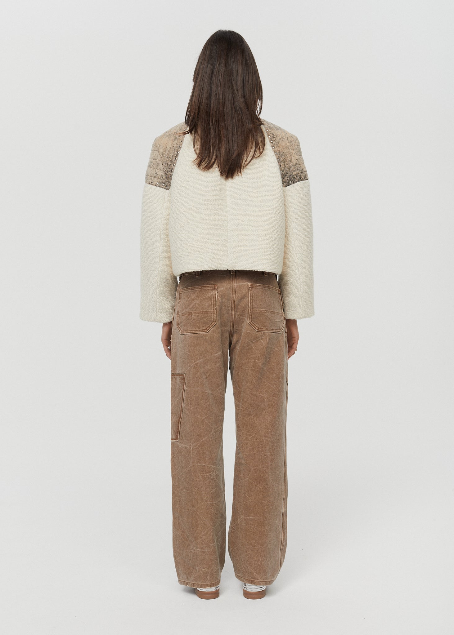 BALTAS VASARINIS ŠVARKELIS