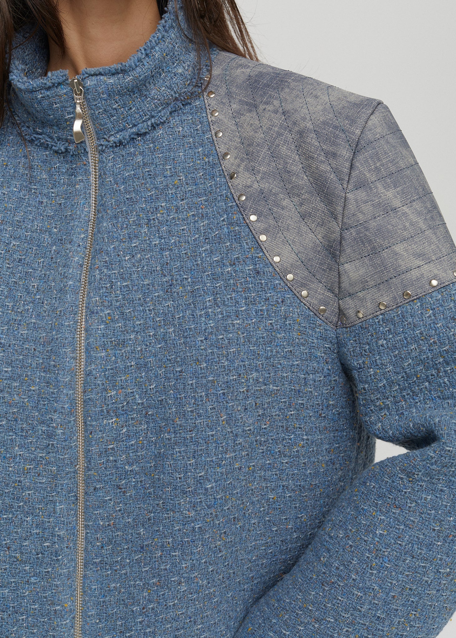 MĖLYNAS VASARINIS ŠVARKELIS