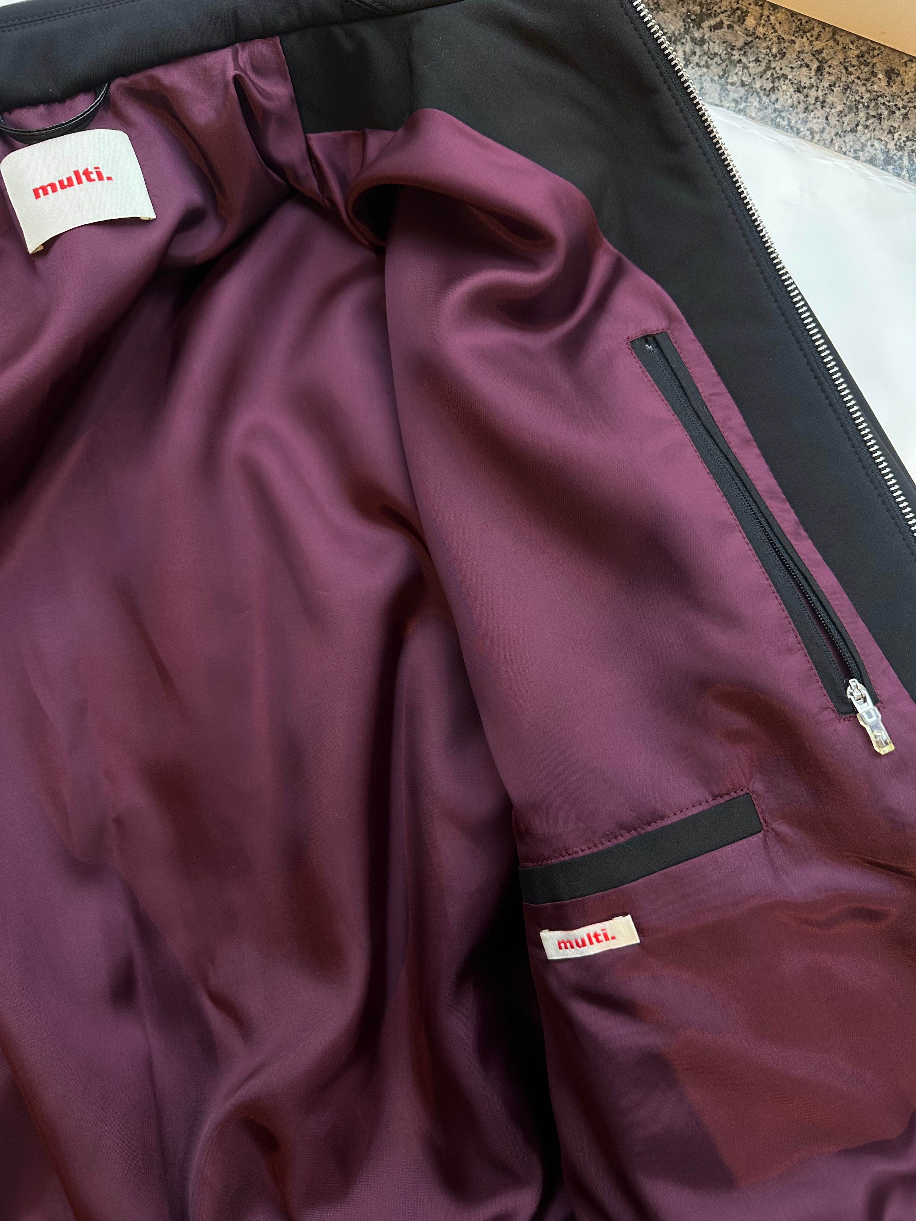 BOMBER JACKET