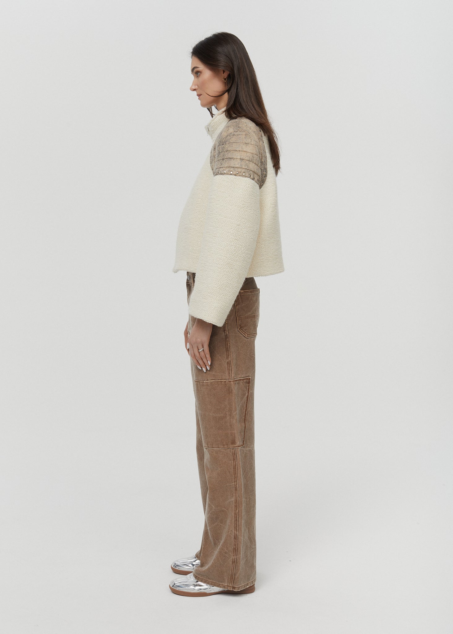 BALTAS VASARINIS ŠVARKELIS